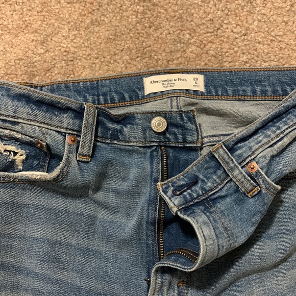 Abercrombie jeans - Picture 4 of 5
